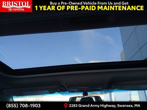 Used 2016 Toyota Camry LE image 18