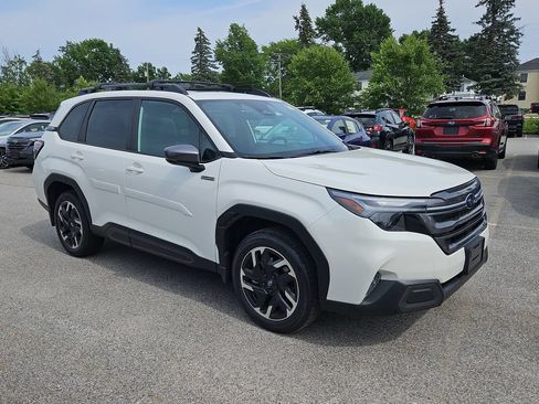 New 2026 Subaru Forester Touring AWD/4WD image 2
