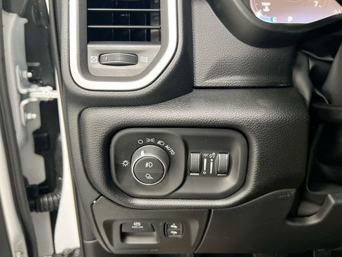 New 2026 RAM 1500 Big Horn AWD/4WD image 18