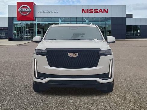 Used 2024 Cadillac Escalade Sport w/ Touring Package AWD/4WD image 2