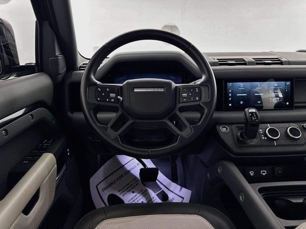 Certified 2024 Land Rover Defender 110 X-Dynamic SE AWD/4WD image 23