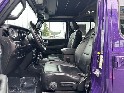 Used 2023 Jeep Wrangler Unlimited Sahara w/ Cold Weather Group image 10