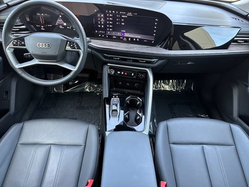 Used 2025 Audi Q5 Premium w/ Convenience Package AWD/4WD image 18