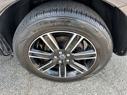 Used 2017 Volvo XC60 T5 Dynamic w/ Preferred Option Package image 14