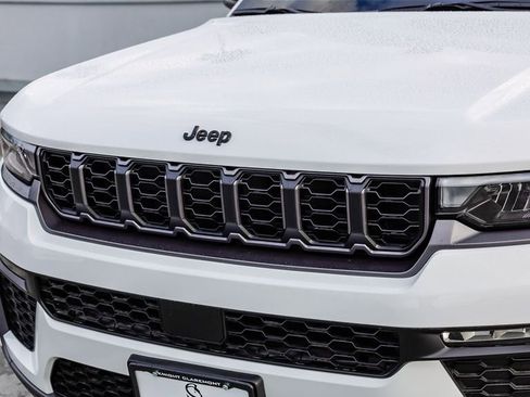 New 2026 Jeep Grand Cherokee Limited AWD/4WD image 6