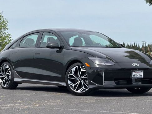 Used 2023 Hyundai Ioniq 6 Limited RWD image 2