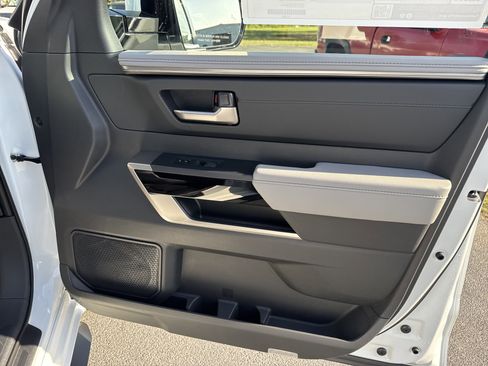 New 2026 Toyota Tundra Limited AWD/4WD image 34