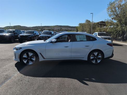 New 2026 BMW i4 xDrive40i image 5