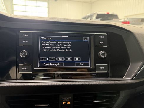 Used 2022 Volkswagen Jetta SE FWD image 12