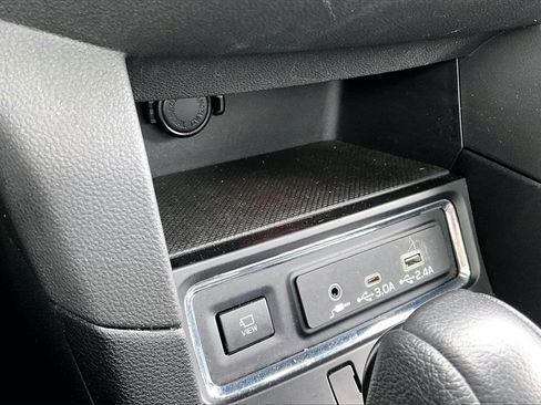 Used 2023 Subaru Ascent Limited w/ Technology Package image 16