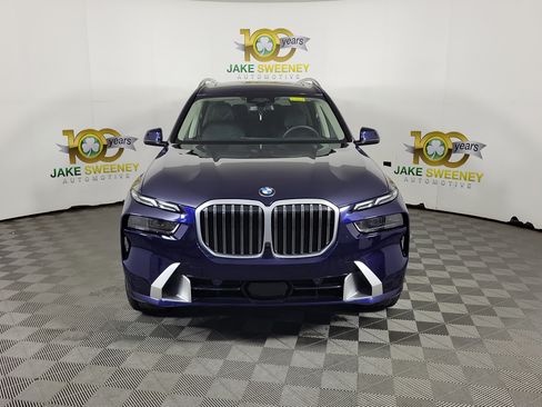 Certified 2025 BMW X7 xDrive40i AWD/4WD image 2
