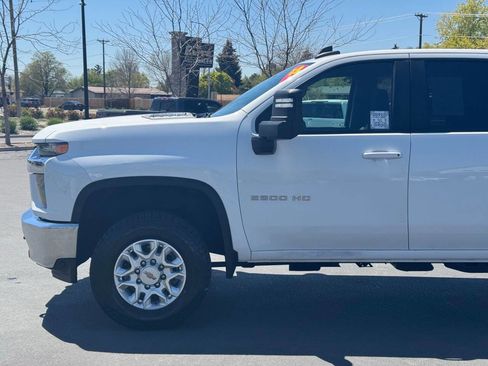 Used 2022 Chevrolet Silverado 2500 LT w/ Fleet Comfort Package AWD/4WD image 11