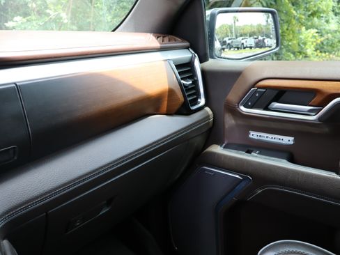 Used 2023 GMC Sierra 1500 Denali w/ Denali Reserve Package AWD/4WD image 45