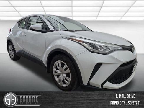 Used 2022 Toyota C-HR XLE image 7