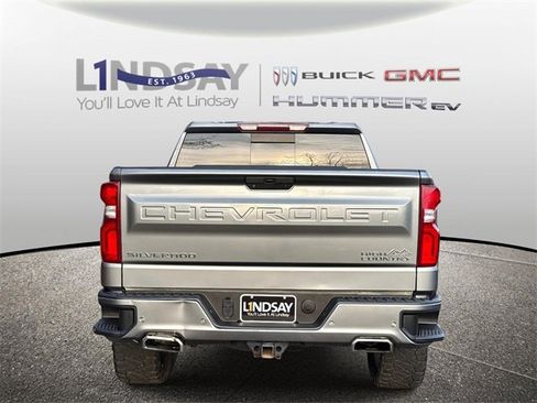Used 2020 Chevrolet Silverado 1500 High Country image 3