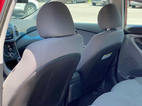 Used 2015 Hyundai Elantra SE w/ Option Group 02 FWD image 27