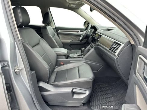 Used 2023 Volkswagen Atlas SE FWD image 25