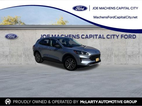 Certified 2022 Ford Escape SE image 1