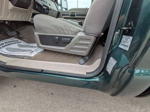 Used 2010 Ford F250 XLT AWD/4WD image 12