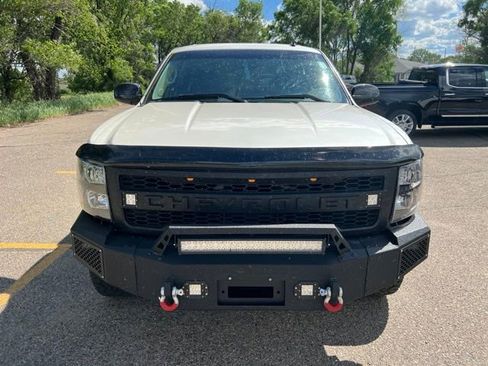 Used 2013 Chevrolet Silverado 1500 LT w/ LT White Diamond Edition AWD/4WD image 9