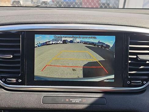 Used 2022 Kia Sportage EX image 12