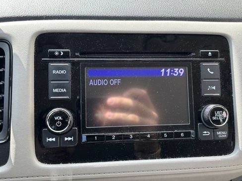 Used 2021 Honda HR-V LX image 10