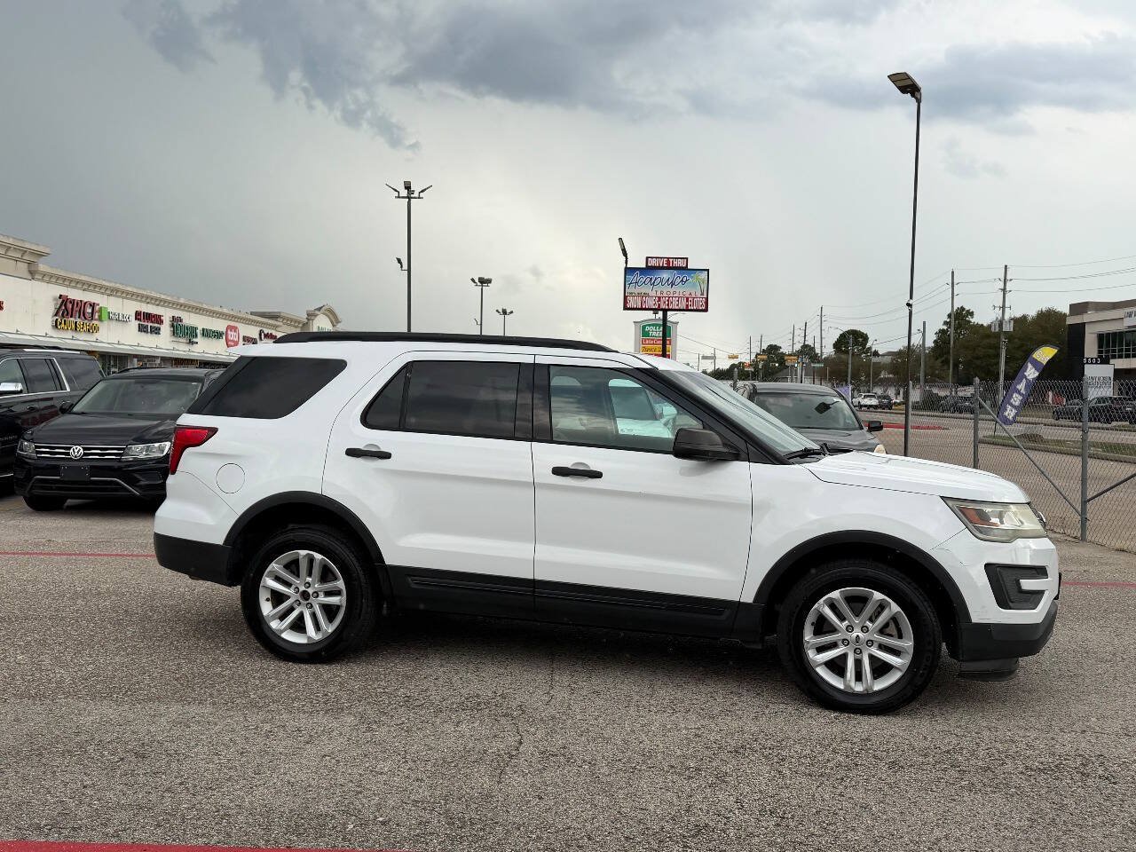 Used 2017 Ford Explorer 4WD image 12