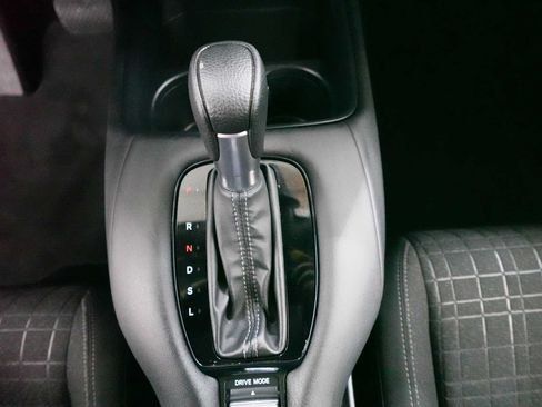 Certified 2024 Honda HR-V LX image 22