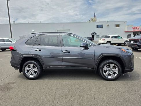 Used 2023 Toyota RAV4 XLE AWD/4WD image 8