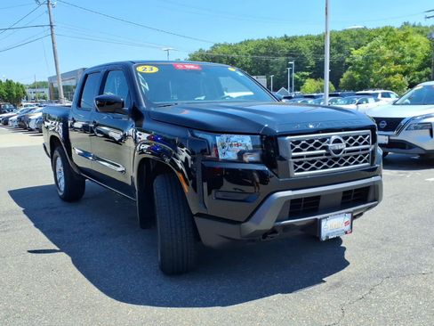 Certified 2023 Nissan Frontier SV w/ Tow Package AWD/4WD image 3