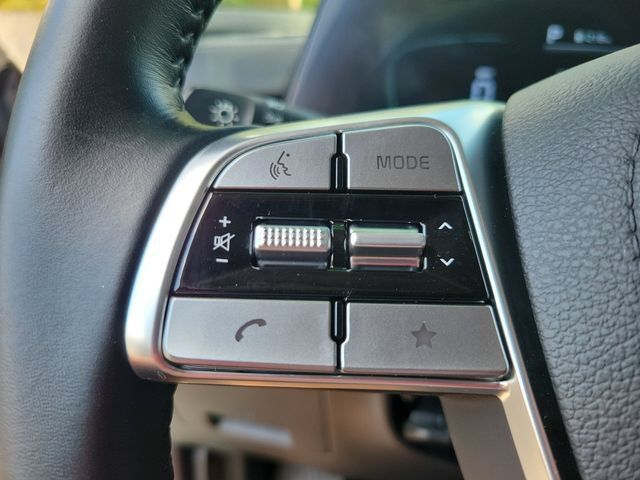 Used 2024 Kia Telluride EX w/ EX Captain's Chair Package FWD image 33