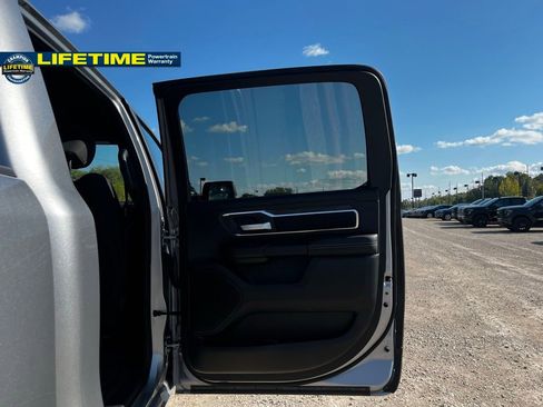 Used 2024 RAM 1500 Big Horn image 32