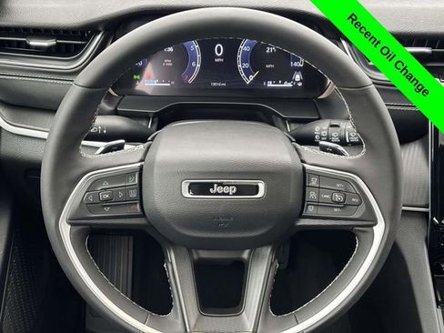 Used 2024 Jeep Grand Cherokee L Altitude image 29