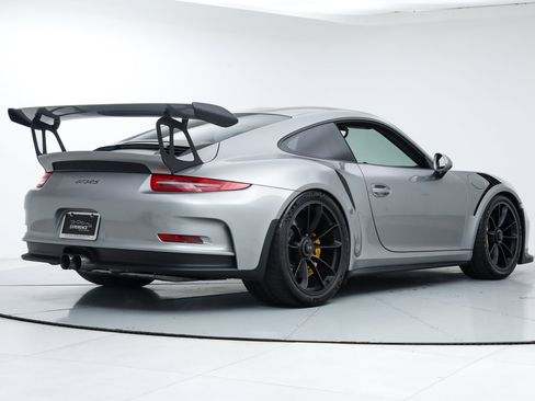Used 2016 Porsche 911 GT3 RS RWD image 3