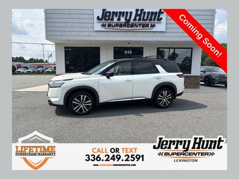 Used 2023 Nissan Pathfinder Platinum AWD/4WD image 1