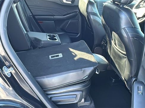 Used 2024 Ford Escape Platinum image 29