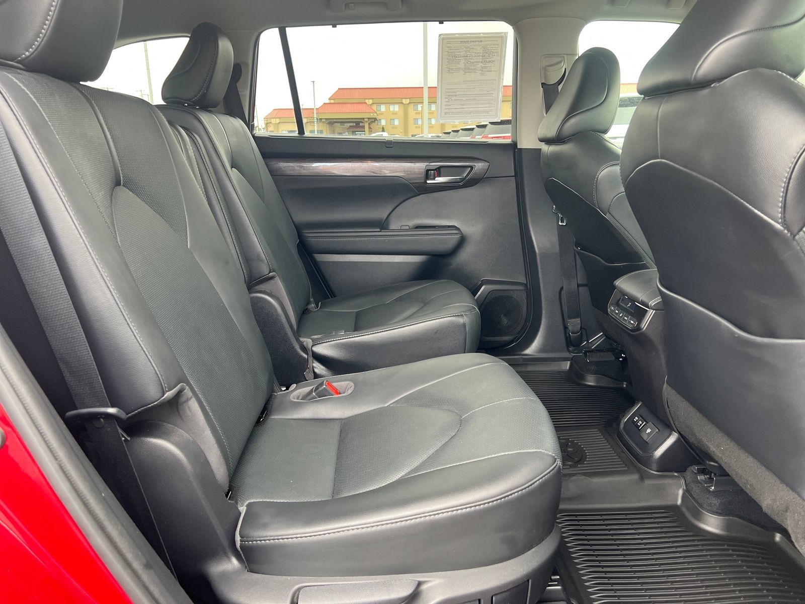 Used 2021 Toyota Highlander Limited AWD/4WD image 35