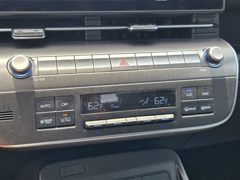 Certified 2024 Hyundai Kona SEL FWD image 20