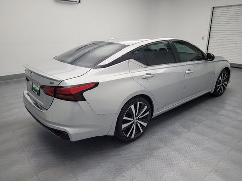 Used 2021 Nissan Altima 2.5 SR FWD image 10