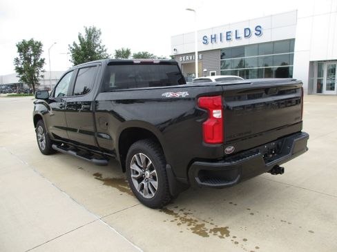 Used 2021 Chevrolet Silverado 1500 RST w/ Bed Protection Package AWD/4WD image 4
