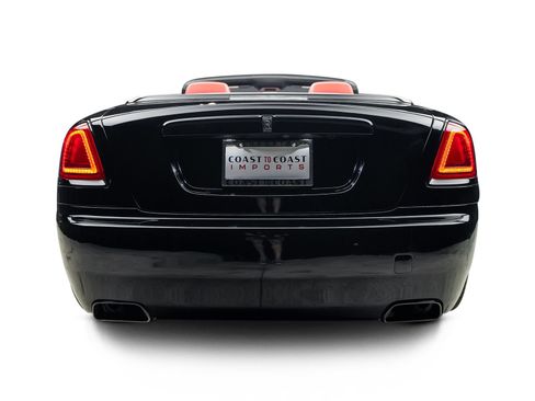 Used 2018 Rolls-Royce Dawn RWD image 13