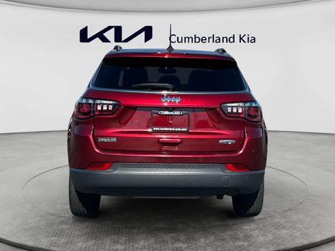 Used 2020 Jeep Compass Latitude FWD image 4