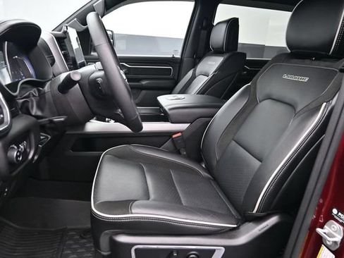 Used 2025 RAM 1500 Laramie AWD/4WD image 10