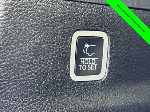 Used 2023 Jeep Wagoneer L Series II image 39