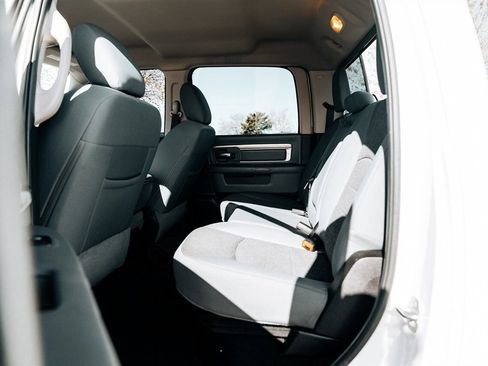 Used 2019 RAM 1500 Big Horn image 35