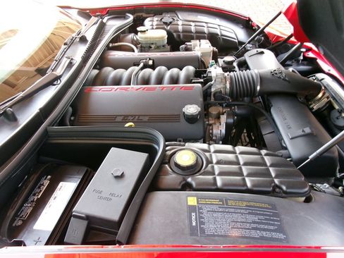 Used 1999 Chevrolet Corvette Coupe w/ Roof Pkg RWD image 37