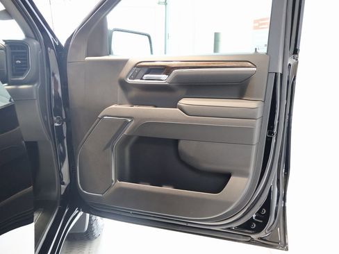 Used 2025 GMC Sierra 1500 Elevation image 36