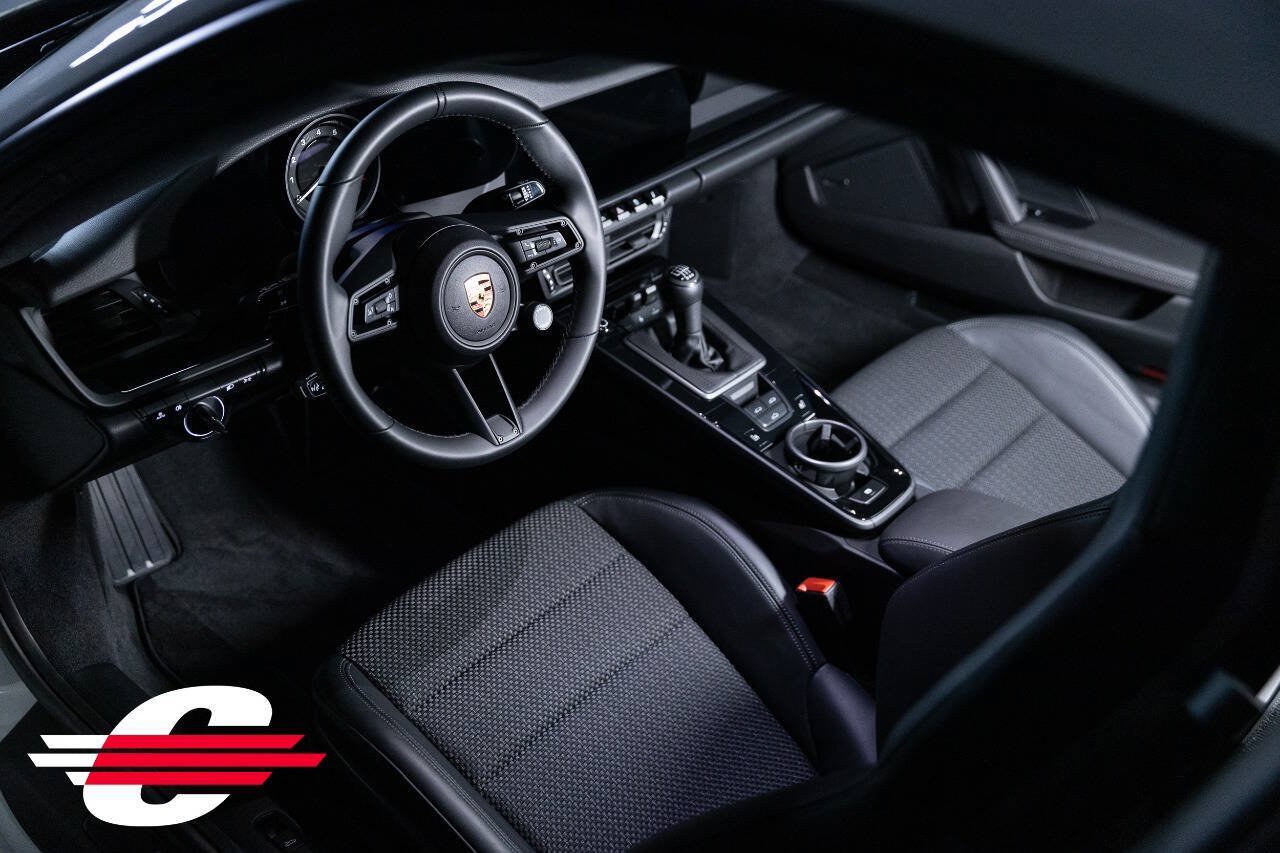 Used 2024 Porsche 911 Carrera T RWD image 15