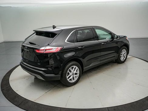 Certified 2024 Ford Edge SEL w/ Convenience Package image 4