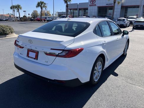 New 2026 Toyota Camry LE image 5